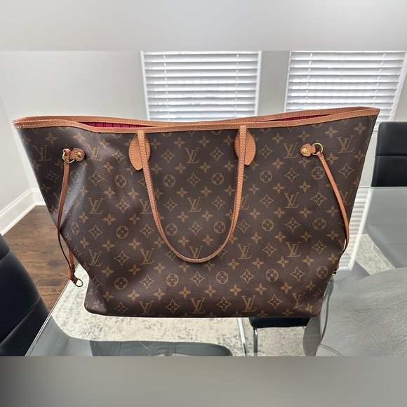 Louis Vuitton Neverfull GM Tote - Picture 2 of 11